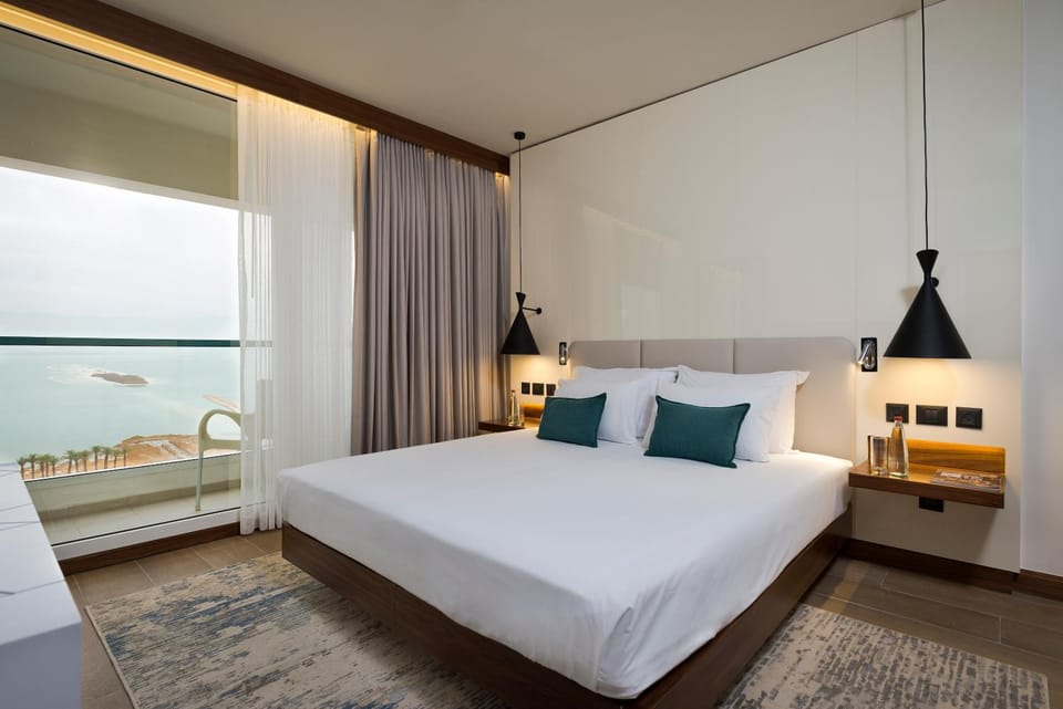 Bed, Sea view