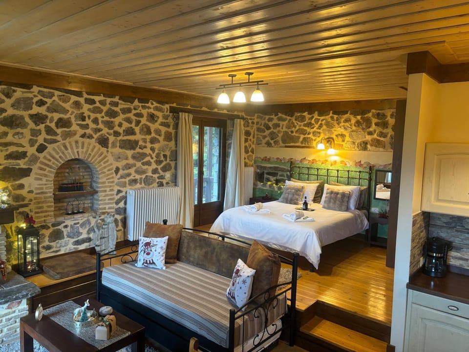 Suites Efharis Filoxenon Apartment in Peloponnese Region