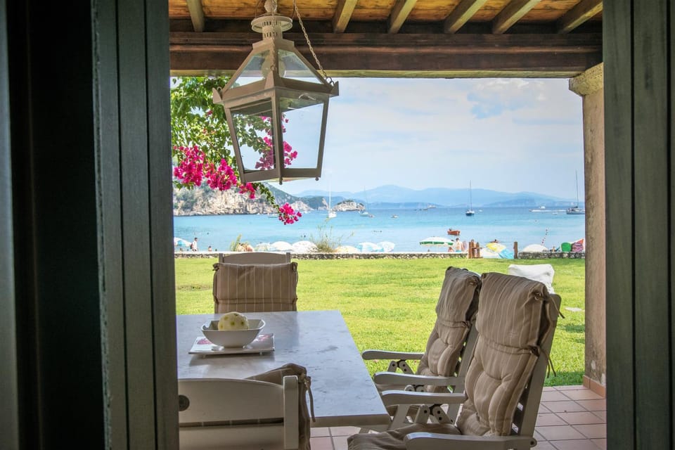 Garden view, Sea view