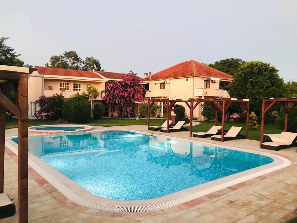 Property building, Swimming pool