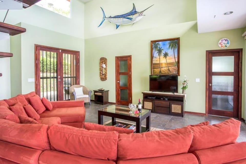 Tres Amigos - Luxurious with Jungle and Ocean View House in Quepos