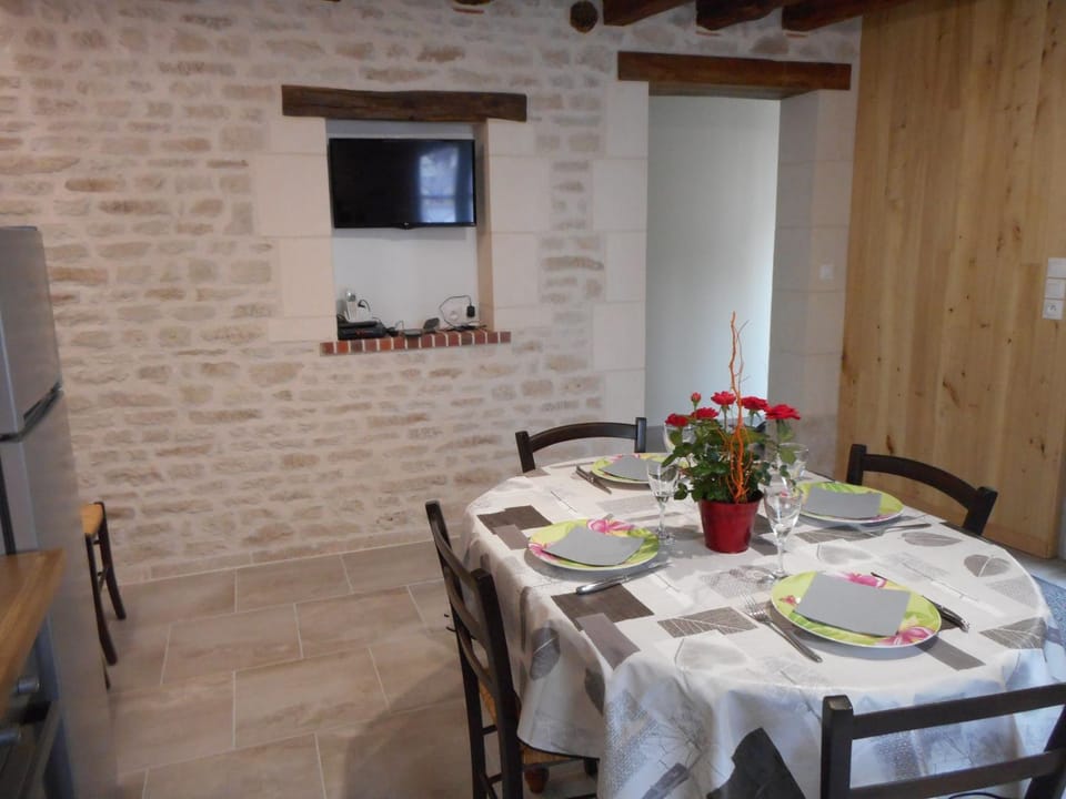 TV and multimedia, Dining area