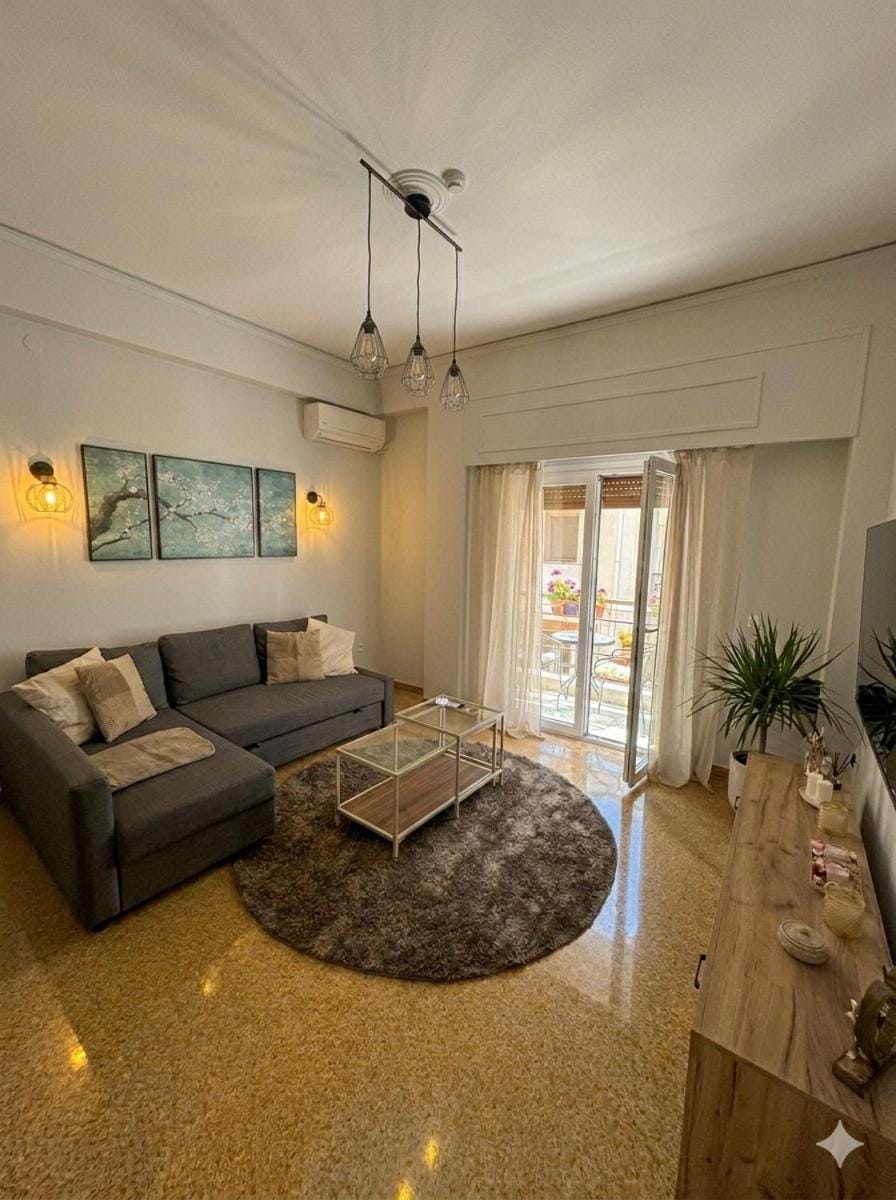Living room, Photo of the whole room, Seating area