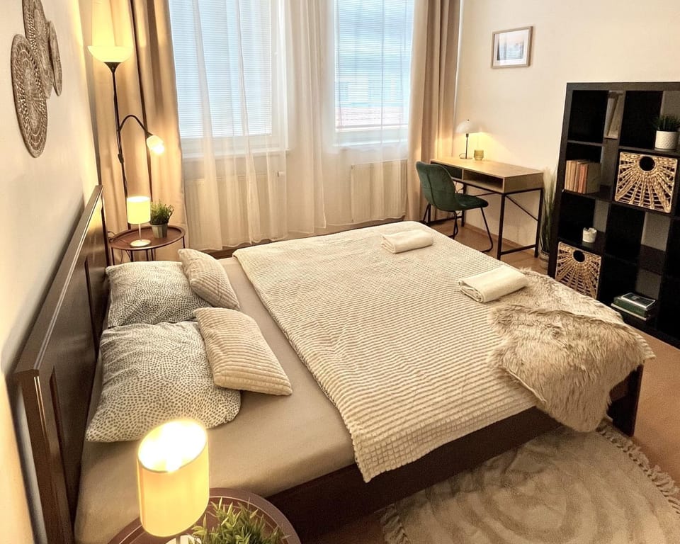 Bed, Bedroom