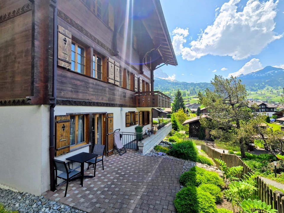 Property building, Day, Natural landscape, Garden, View (from property/room), Balcony/Terrace, Balcony/Terrace, Garden view, Mountain view