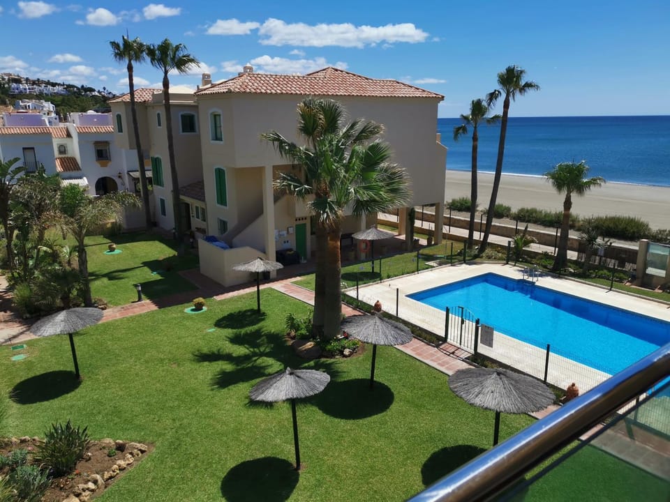 Garden, Beach, Swimming pool