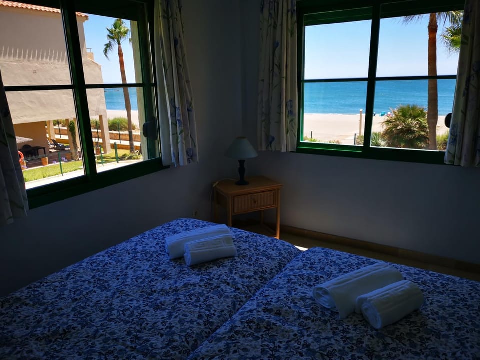Bed, Bedroom, Sea view