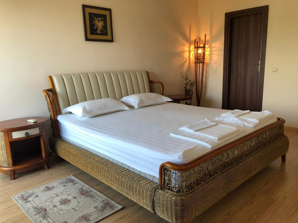 Chateau Del Marina Penthouses Apartment in Nessebar