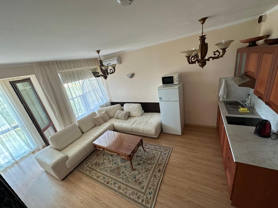 Chateau Del Marina Penthouses Apartment in Nessebar