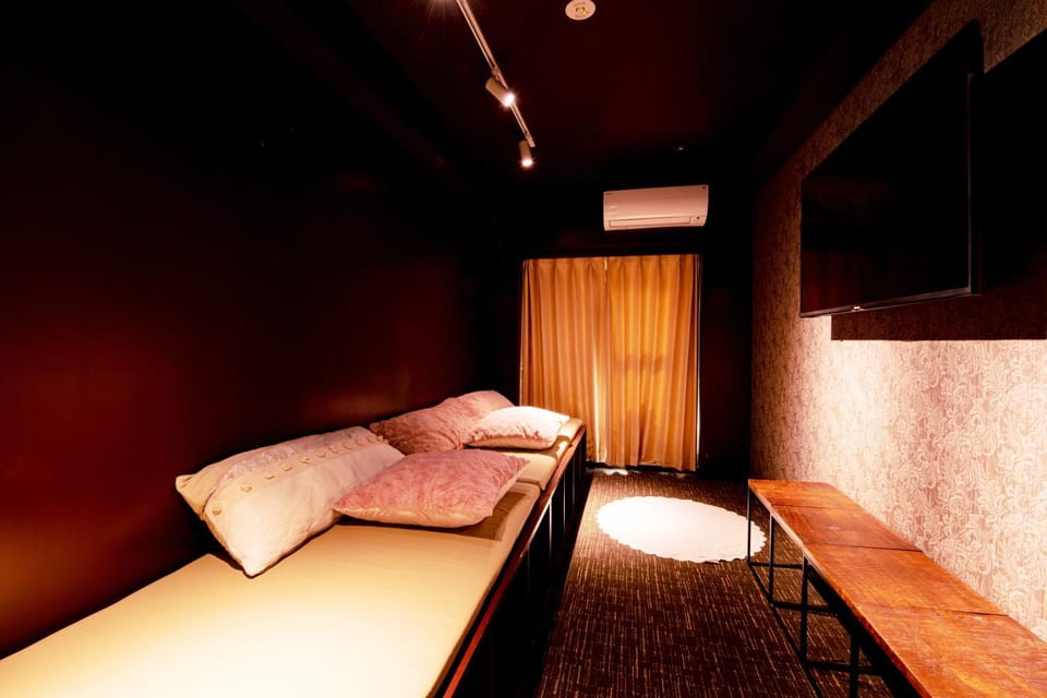 Communal lounge/ TV room