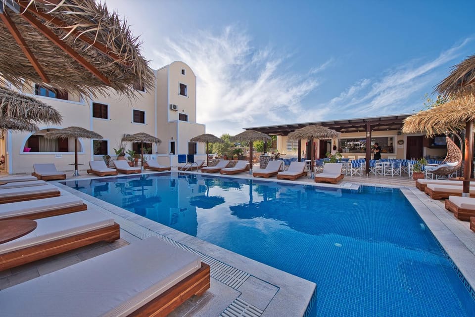 Lounge or bar, Swimming pool