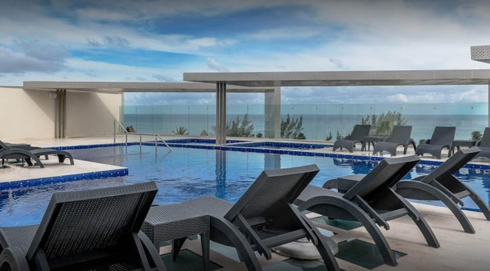Swimming pool, Swimming pool