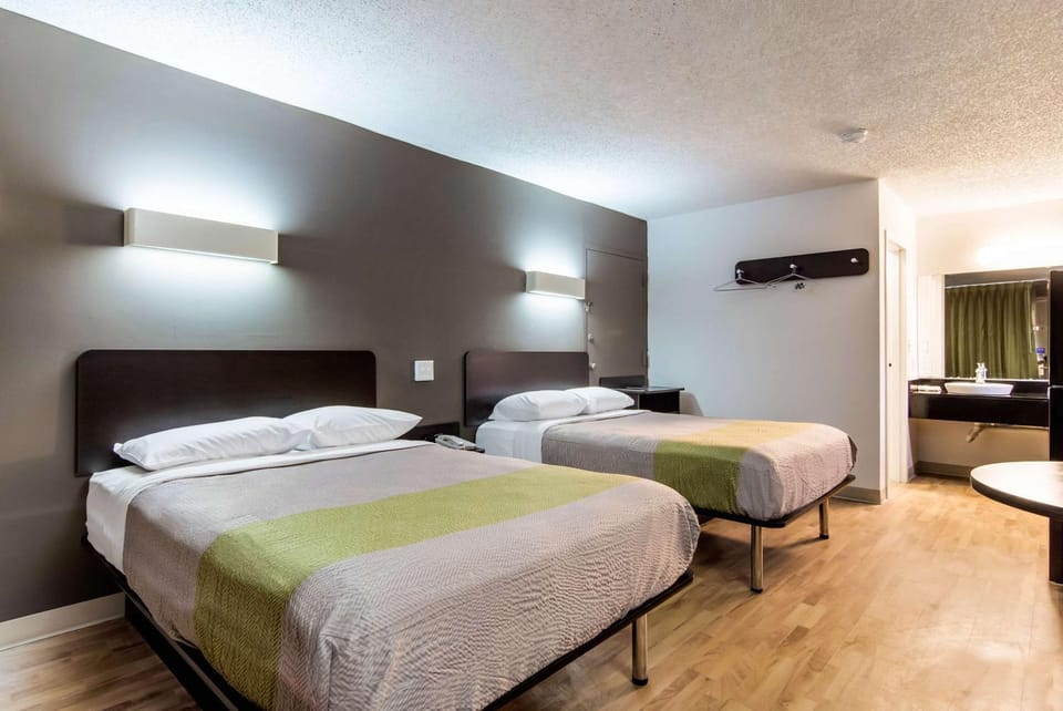 Photo of the whole room, On site