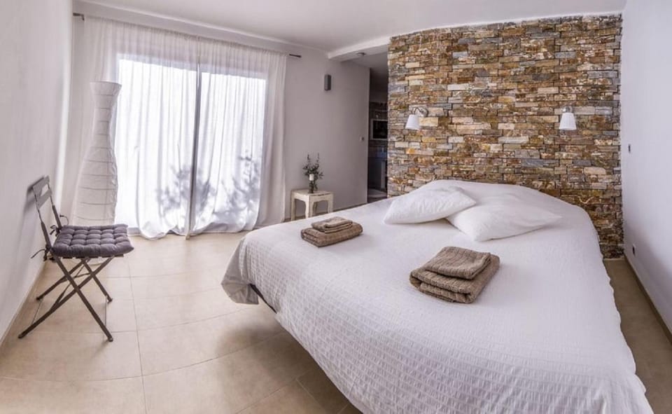 O PATIO DU MAS Bed and Breakfast in French Riviera