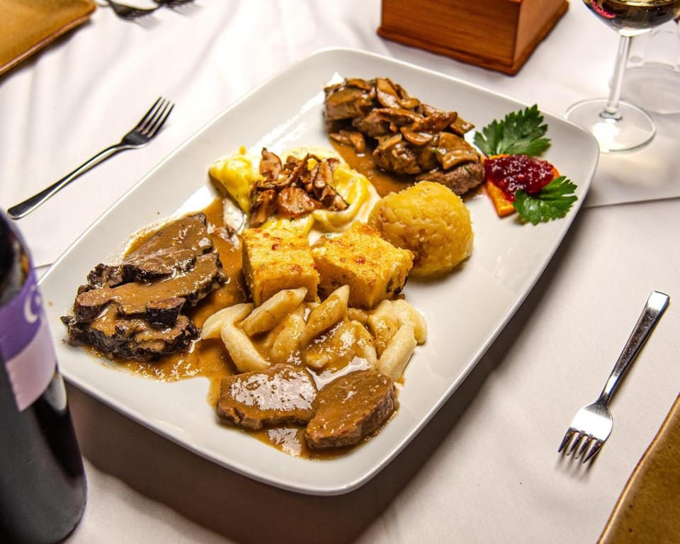 Restaurant/places to eat, Food and drinks, Food, Drinks