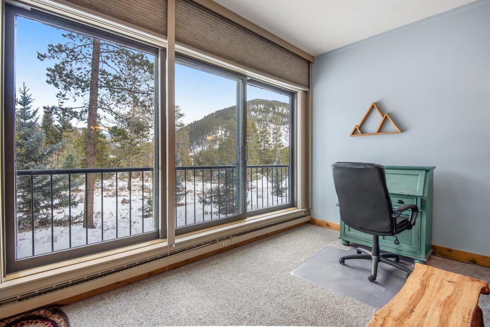 Pines Foxtail 2046 Apartment in Keystone
