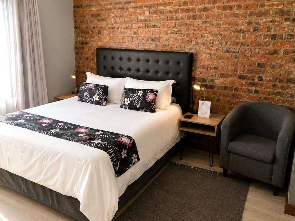 Property building, Bed, Photo of the whole room, Bedroom