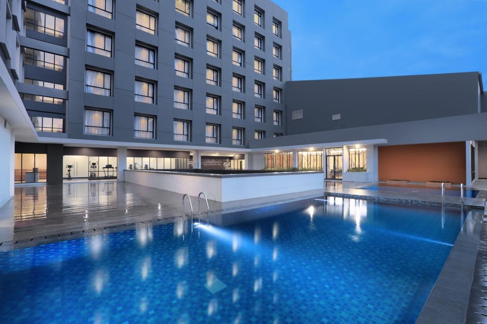 Swimming pool, Swimming pool
