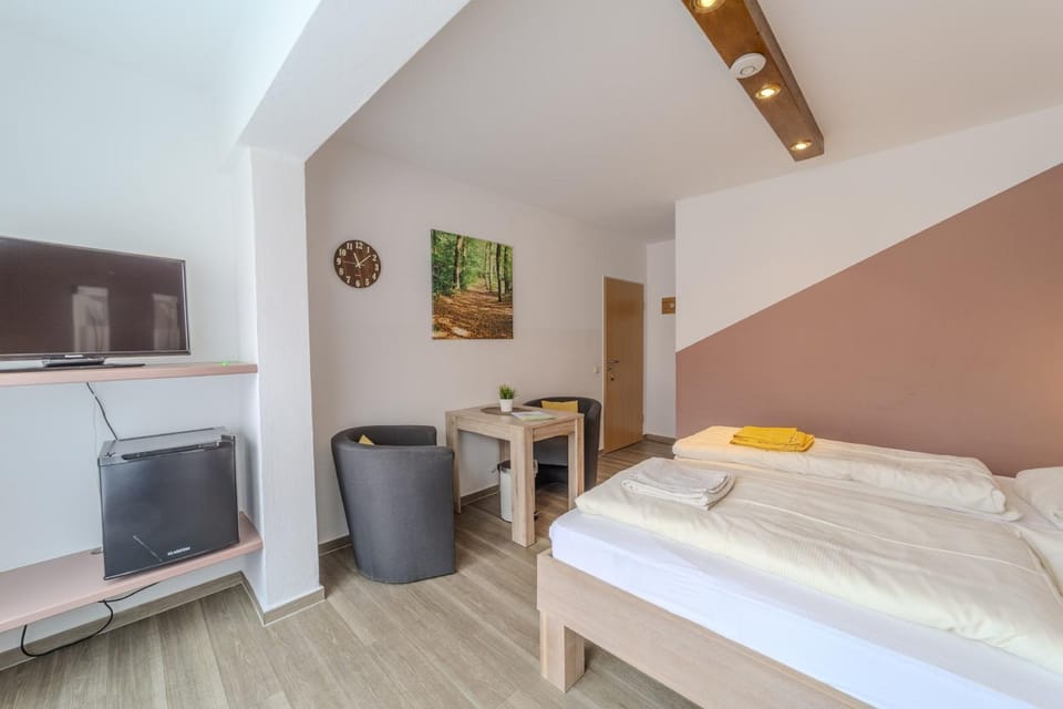 Familienhof Brüning - Doppelzimmer Waldesruh II Apartment in Lower Saxony, Germany