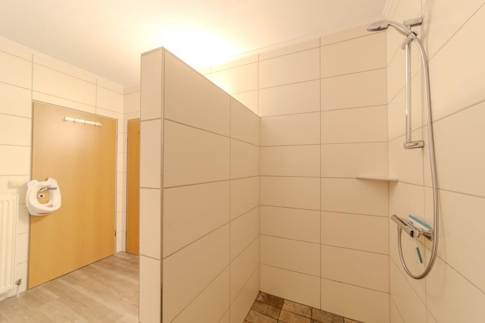 Familienhof Brüning - Doppelzimmer Waldesruh I Apartment in Lower Saxony, Germany