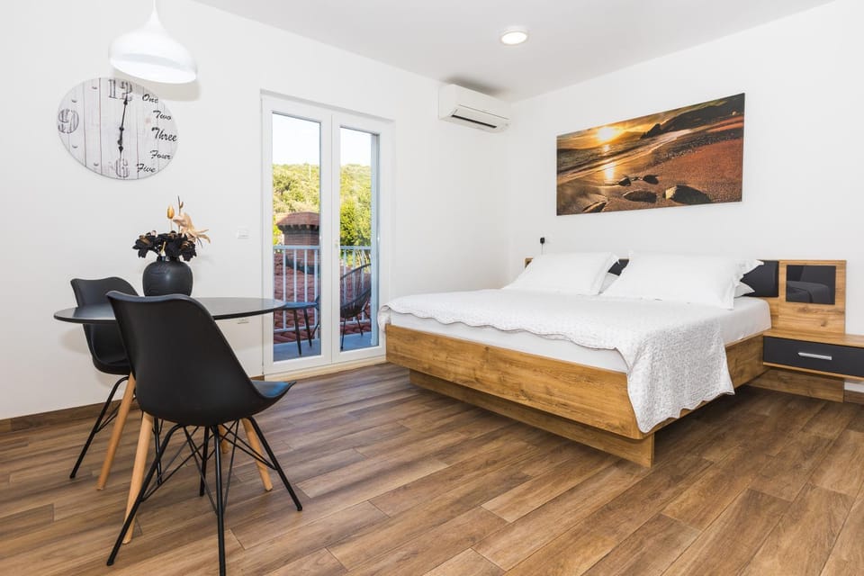 Marojica Apartments 2 Bed and Breakfast in Cavtat