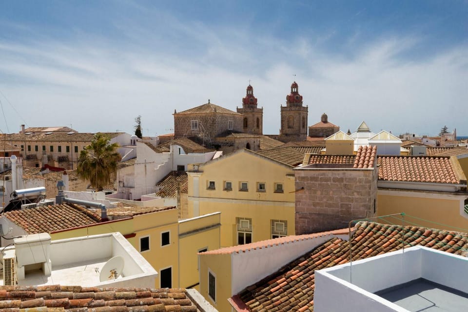 Nearby landmark, Off site, Balcony/Terrace, Location