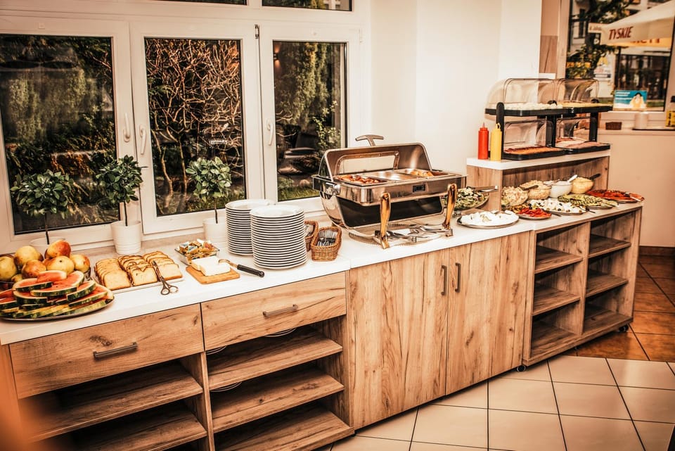 Dining area, Breakfast, Buffet breakfast