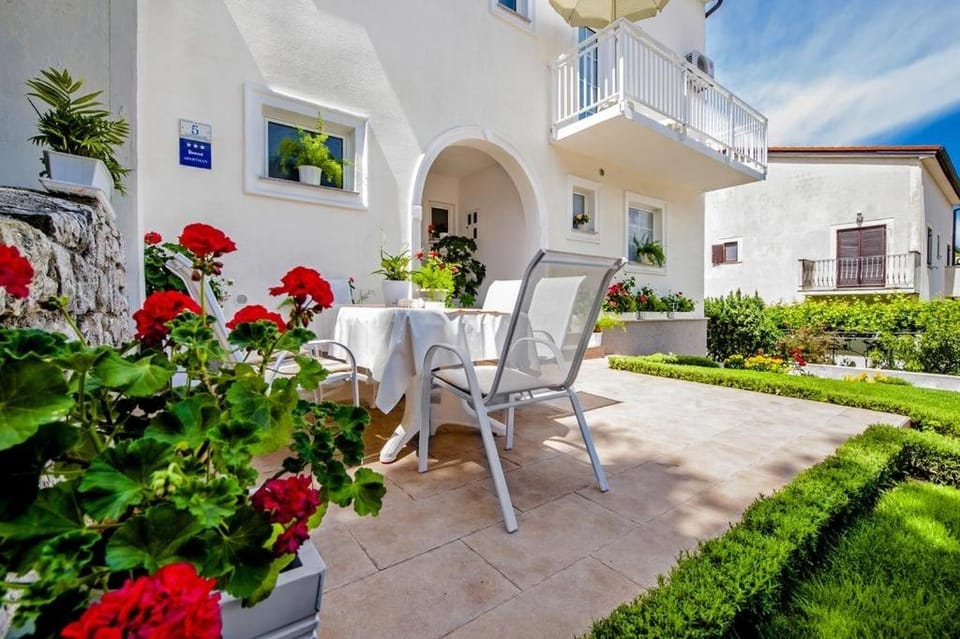 Patio, Garden, Garden view