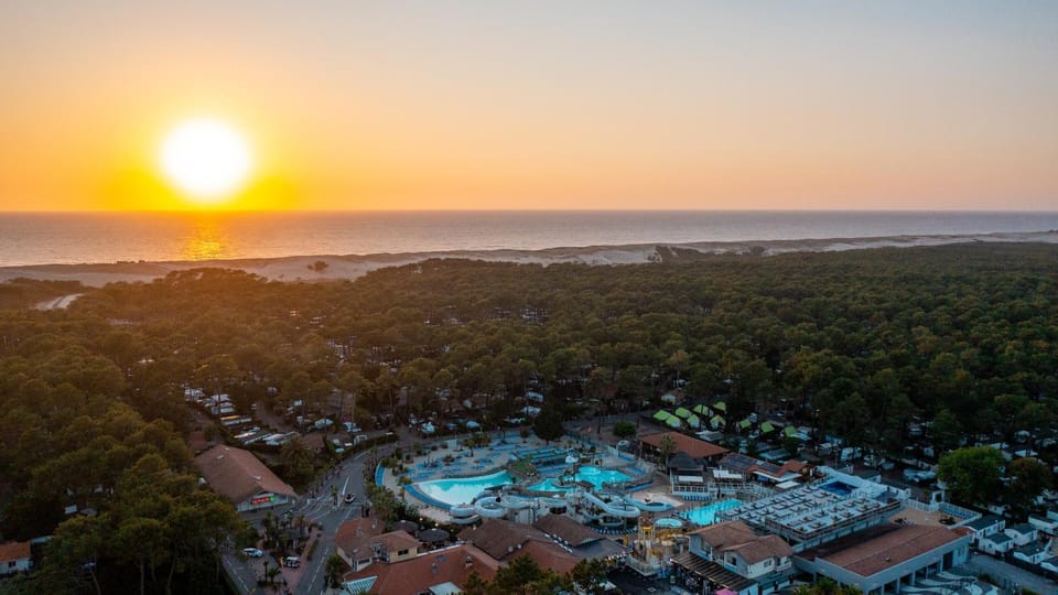 Camping Village Le Vieux Port***** Campground/ 
RV Resort in Soustons