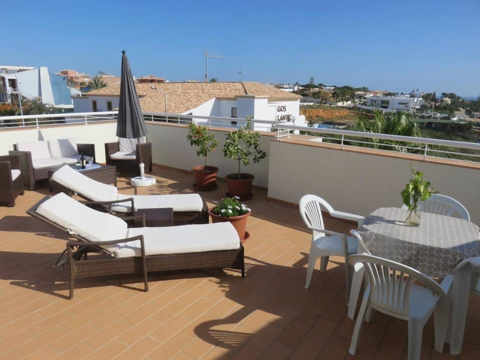 Balcony/Terrace, City view