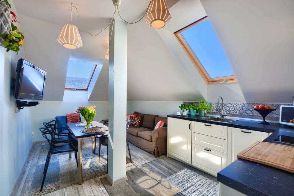 Communal lounge/ TV room, Kitchen or kitchenette, Other, Decorative detail, Dining area, Communal kitchen, Meals