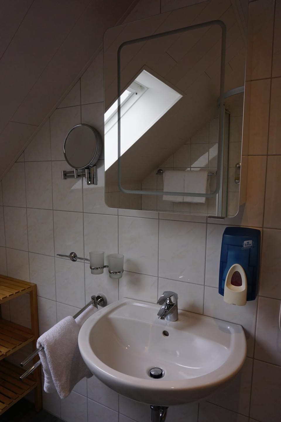 Bathroom, towels