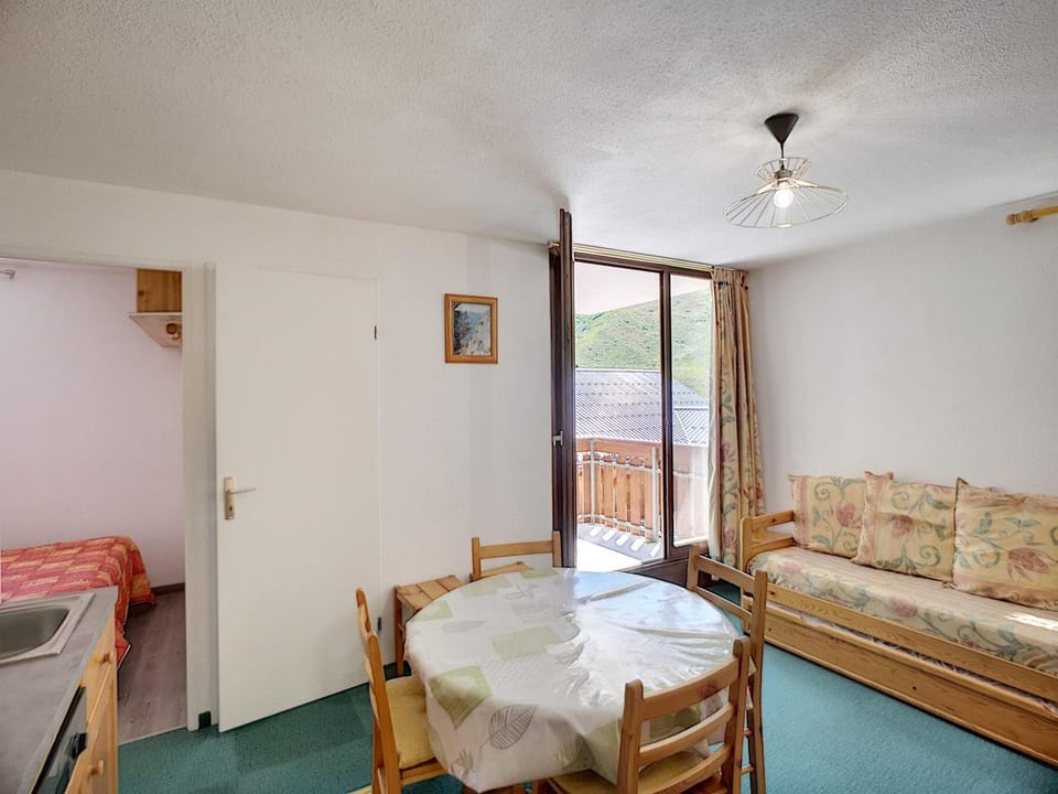 Les Menuires: 3 pièces, 5 pers, 30m², ski aux pieds Apartment in Les Allues