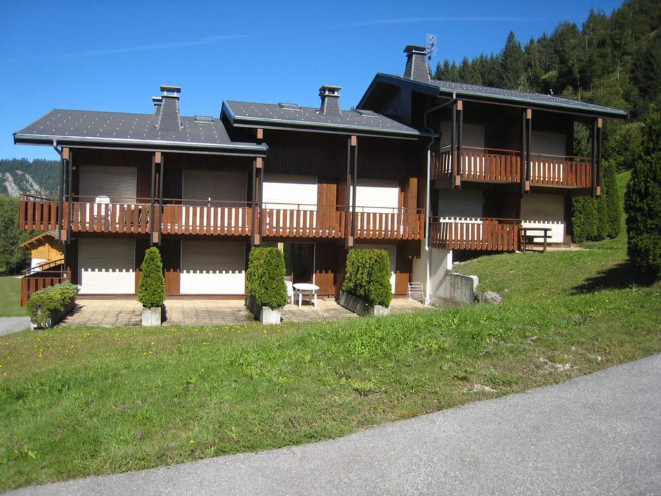 Charmant studio avec terrasse et WIFI à La Clusaz - FR-1-459-64 Apartment in La Clusaz
