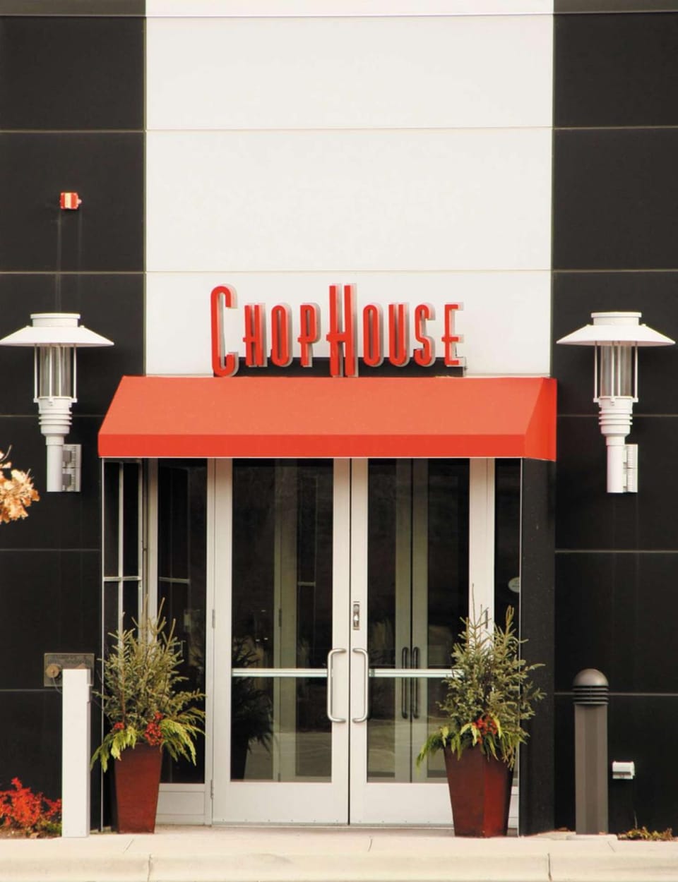 Restaurant/places to eat, Facade/entrance, Property logo or sign