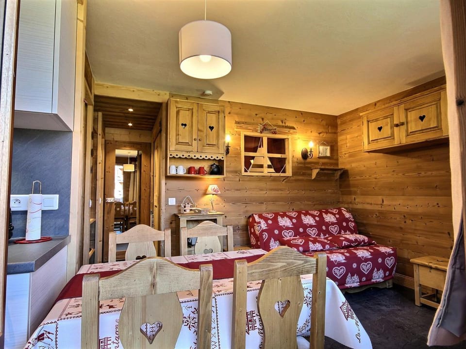 Studio-cabine rénové, 4 pers, sur les pistes, Belle Plagne Cabin in Mâcot-la-Plagne