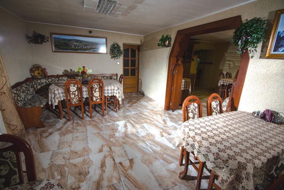 Dining area, Breakfast