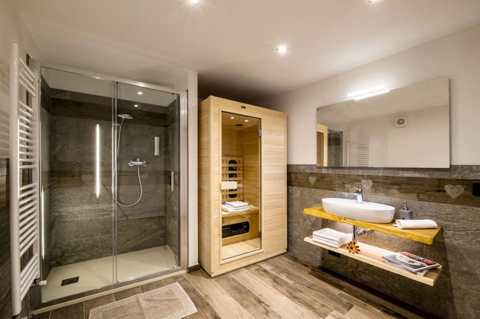 Sauna, Sauna, Bathroom