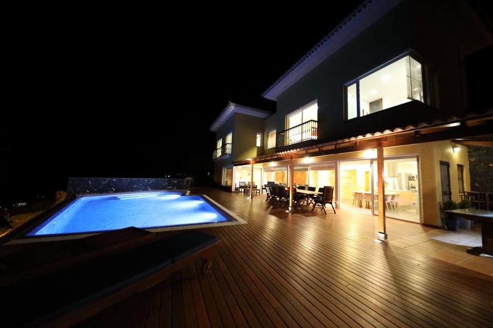 Balcony/Terrace, Swimming pool
