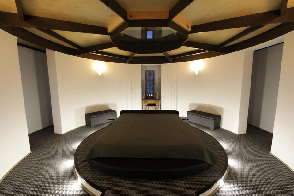 View (from property/room), Bedroom, Garden view, Lake view, Inner courtyard view