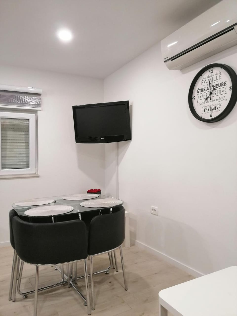 Communal lounge/ TV room, Dining area