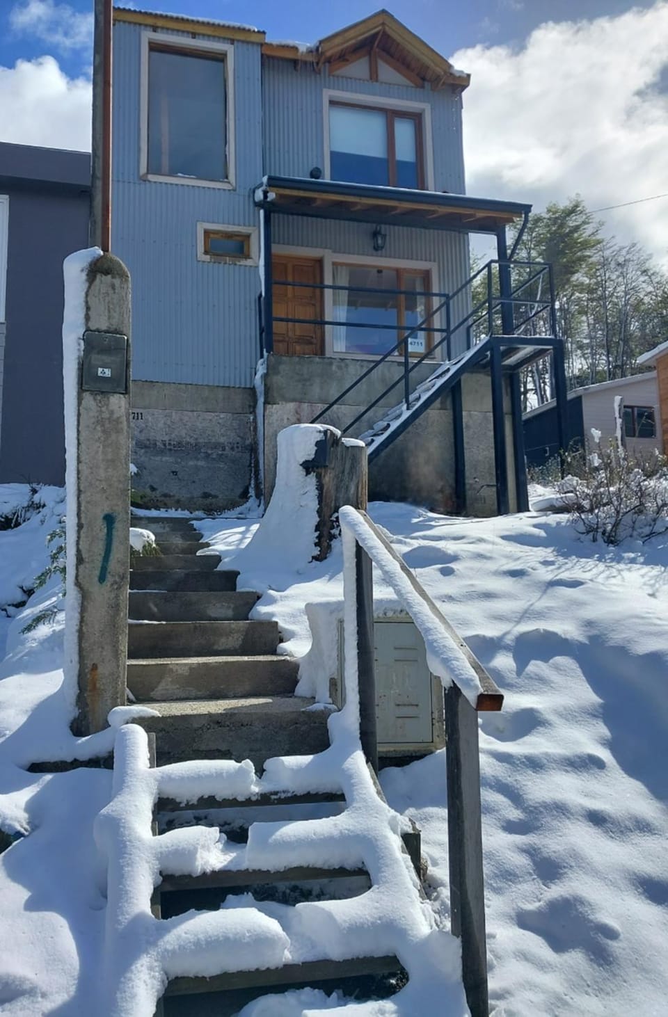 Facade/entrance, Off site