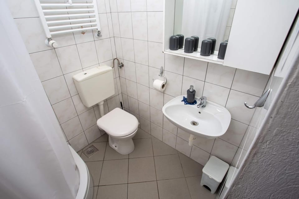 Toilet, Bathroom