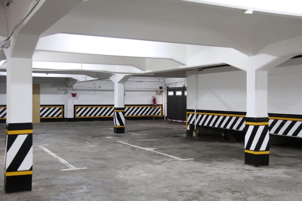 Business facilities, Parking