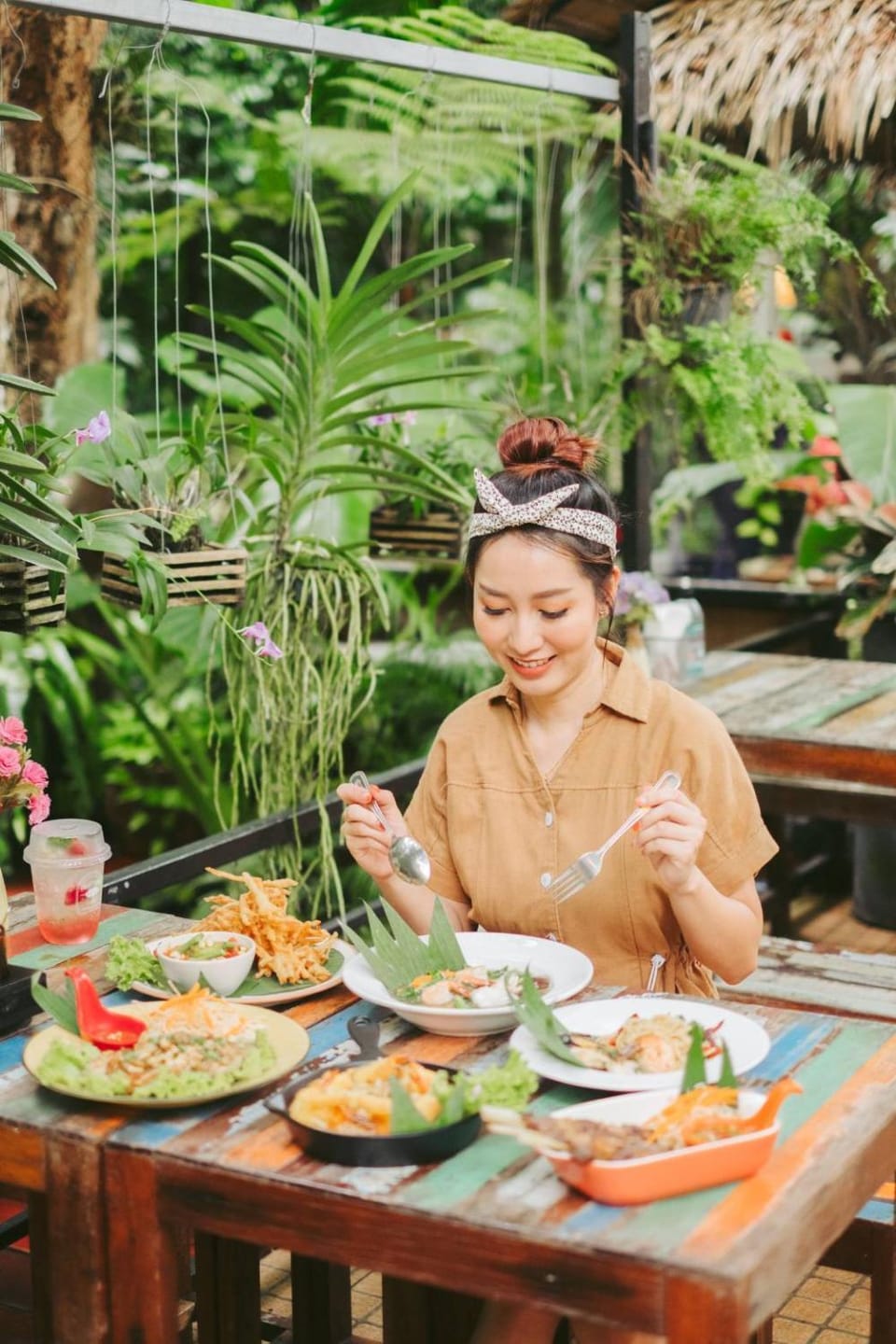Nua Tone Resort Bang Tao & Cafe Bed and Breakfast in Choeng Thale