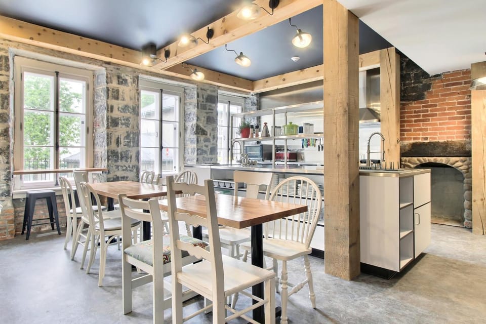 Coffee/tea facilities, Dining area, minibar, stove