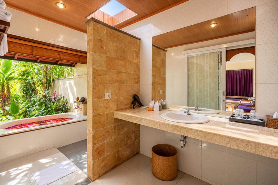 Bathroom, Bath, towels
