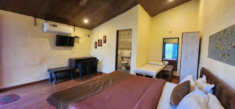 Bedroom, air conditioner