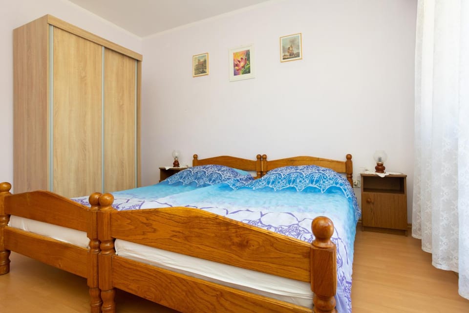 Bed, Bedroom, wardrobe