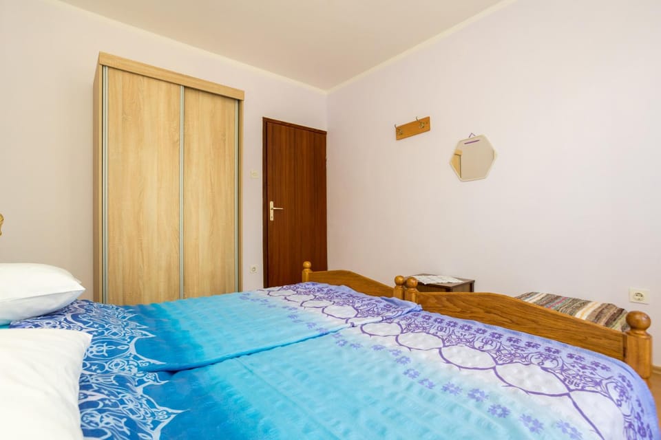 Bed, Bedroom, wardrobe